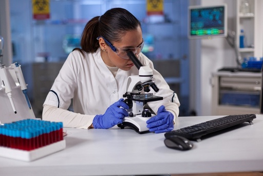 [CFP-5062] Carboxyl Blue Particle Array Chemistry Development, 1E8/mL, 5.0-5.9Âµm, 2mL   